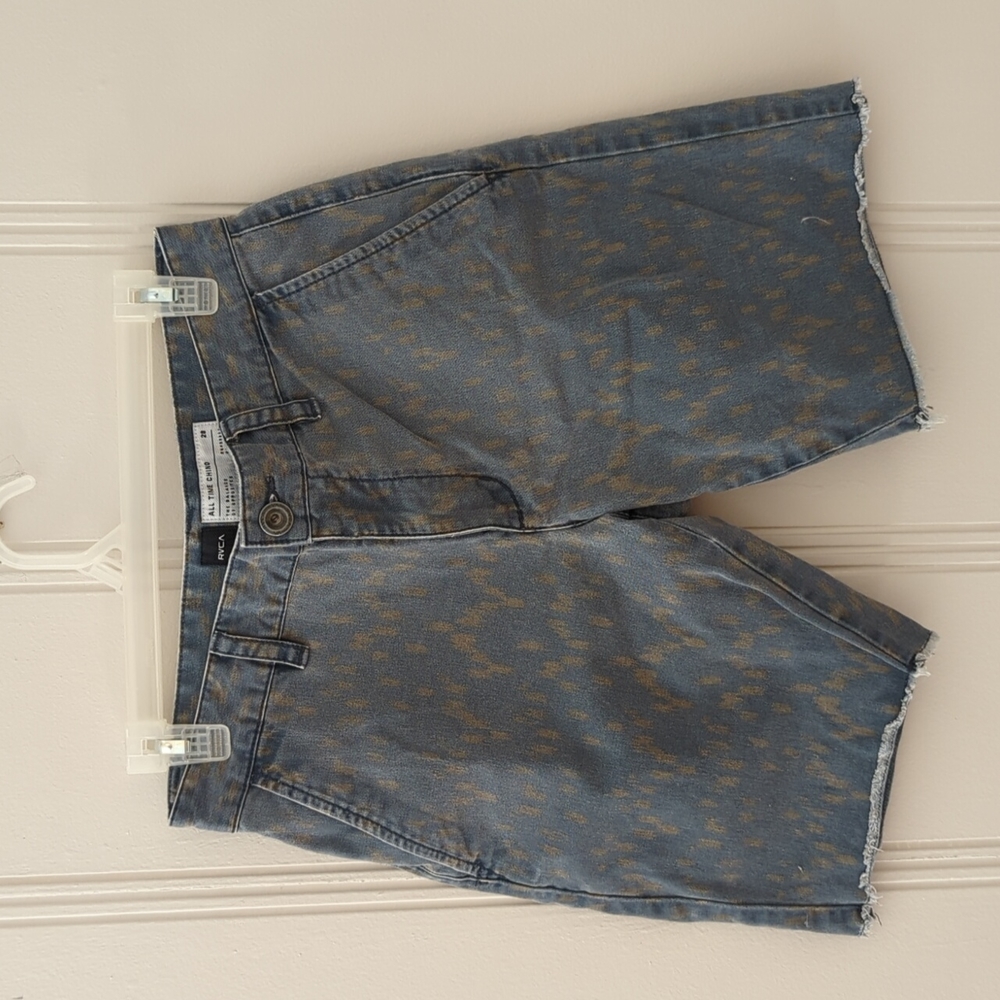 RVCA blue with yellow patterns shorts 28
